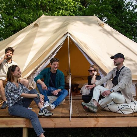 Domaine De Cherimont - Logement Insolite En Groupe Andenne Екстериор снимка